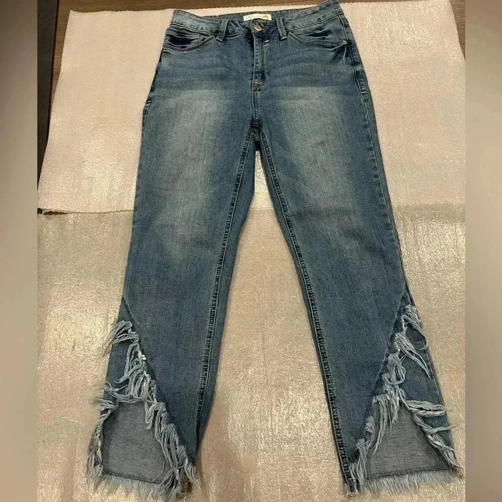 [6/28]C&C California  Frayed Crop Jeans - Picture 2 of 8
